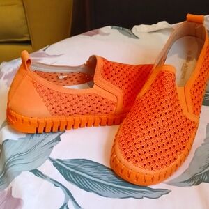 Tulip Slip-On Sneaker (Women)Ilse Jacobsen